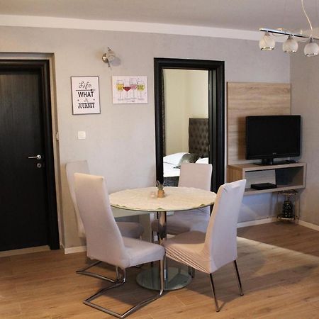 Apartment Adriatic สปลิท ภายนอก รูปภาพ