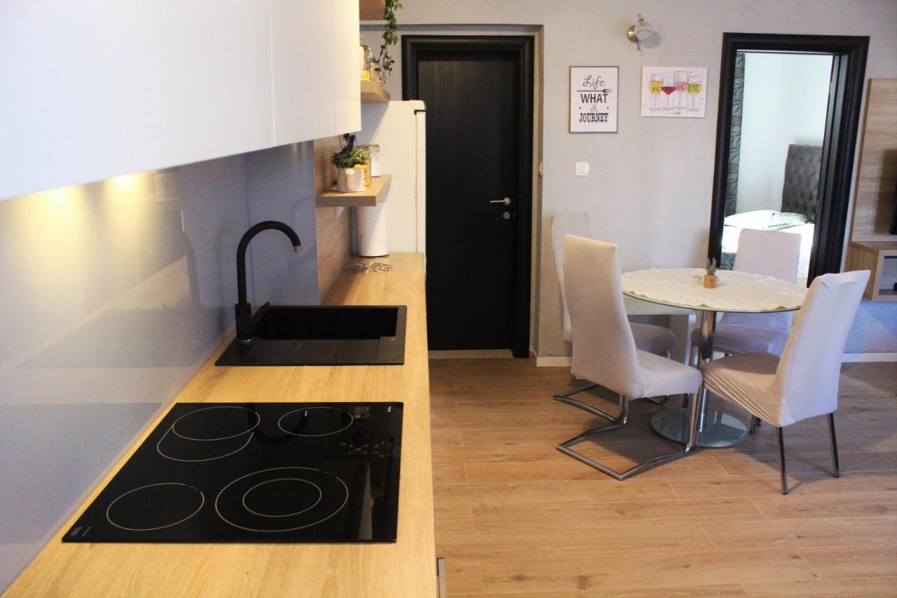 Apartment Adriatic สปลิท ภายนอก รูปภาพ
